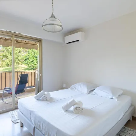 Les Claires Avec Terrasse - Welkeys Apartment