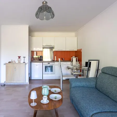 Les Claires Avec Terrasse - Welkeys Apartment *