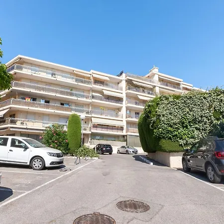 Apartment Les Claires Avec Terrasse - Welkeys *